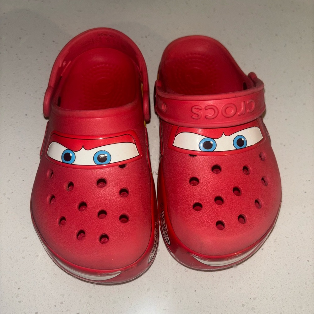 Red Crocs Kids lightening McQueen